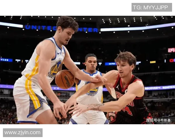 足球明星巧妙挑传助攻展现团队配合与个人魅力的完美结合